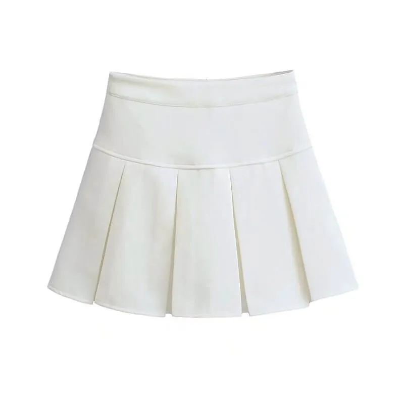 High waisted pleated skirt