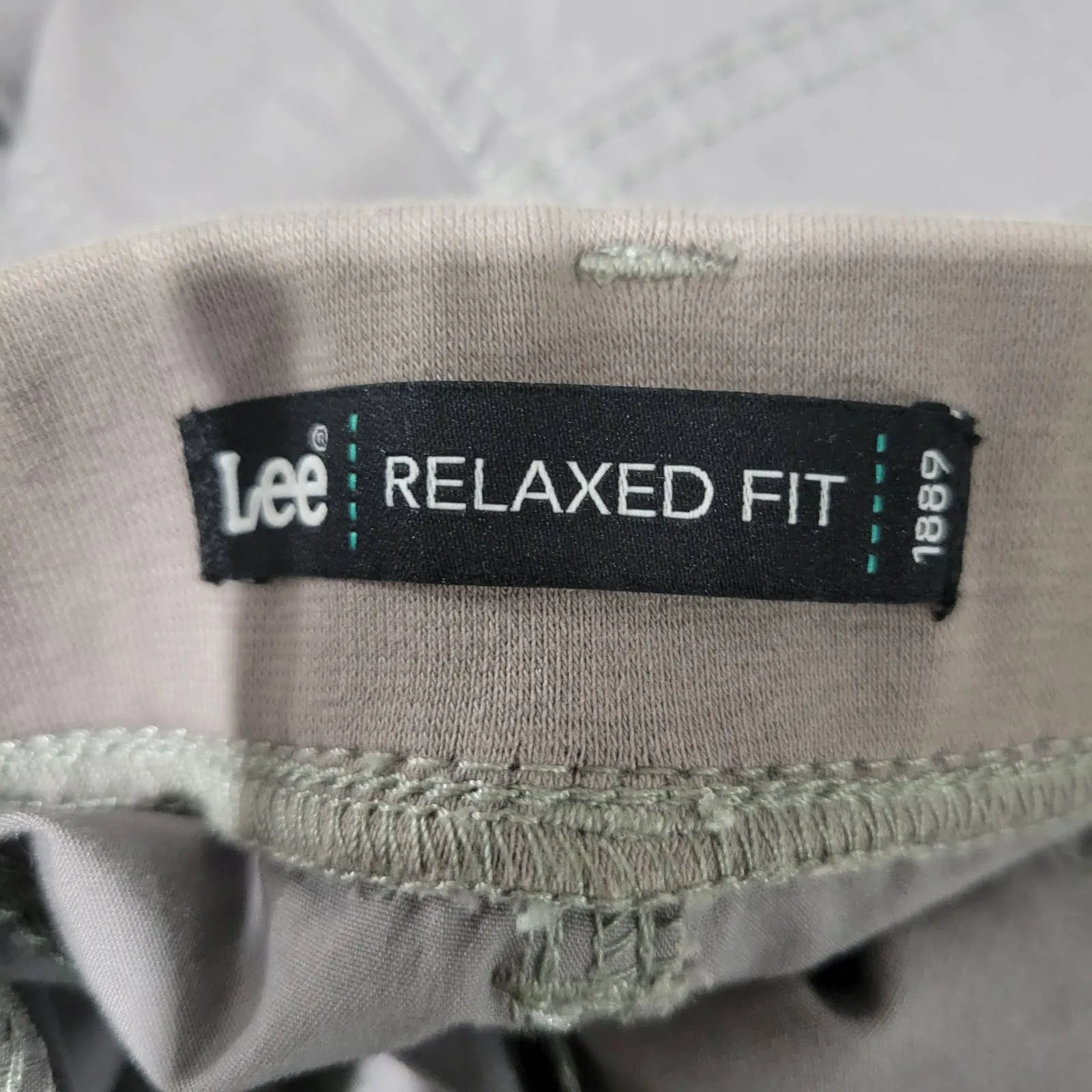 Lee Cargo Pants Relaxed Fit Cropped Cuffed Grey Straight Capri Mid Rise Size 12