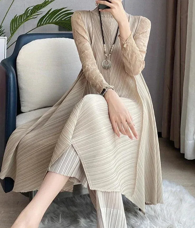 Tailored Pleated Suit with Medium Stretch - Classic & Chic - Clearance